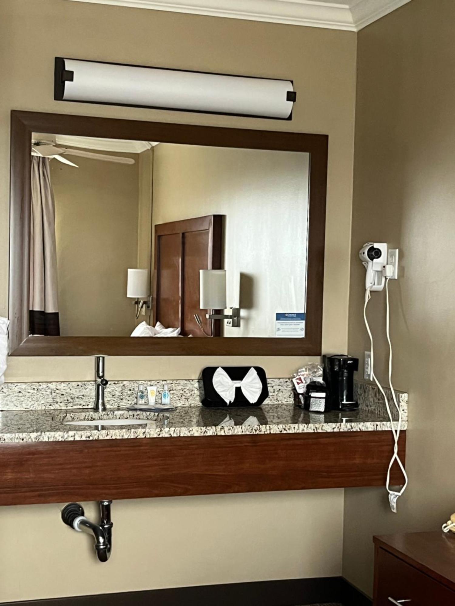 Comfort Inn & Suites Ocean Shores Buitenkant foto