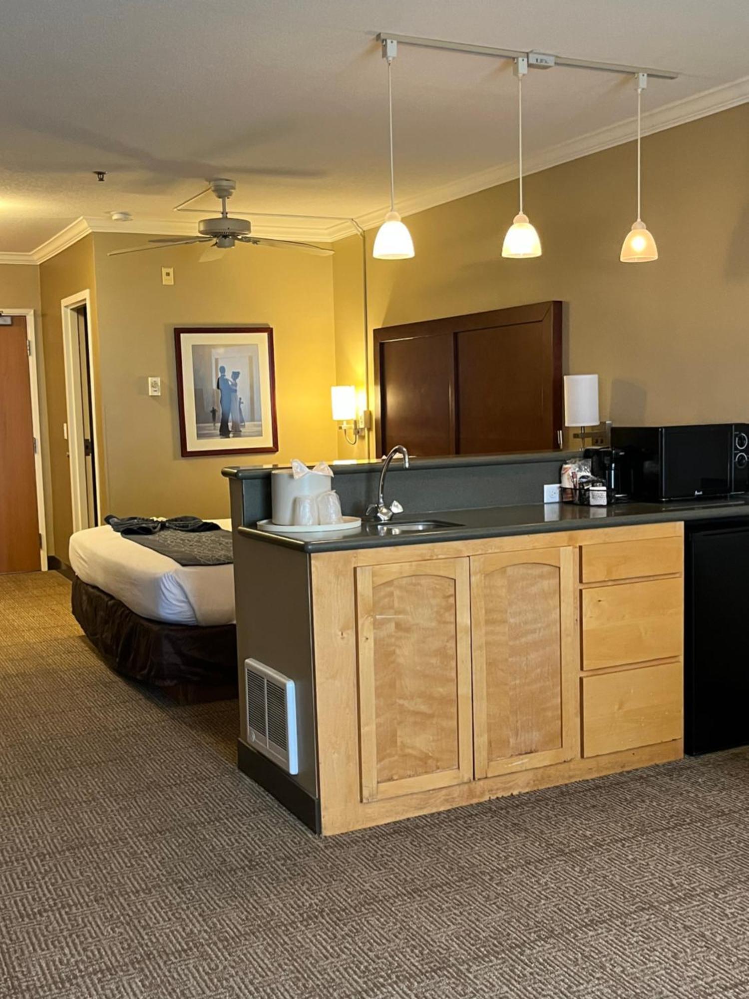 Comfort Inn & Suites Ocean Shores Buitenkant foto
