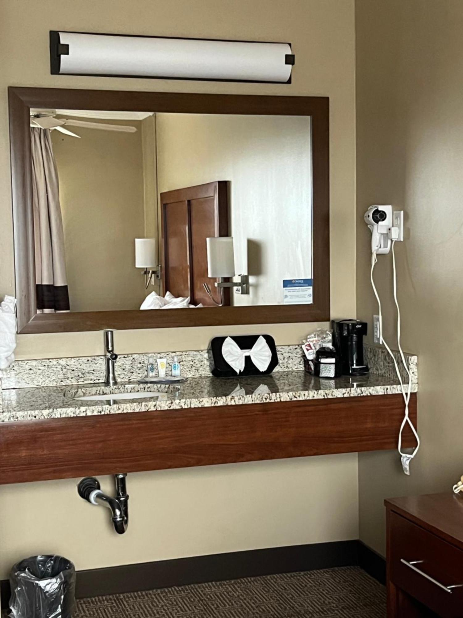 Comfort Inn & Suites Ocean Shores Buitenkant foto