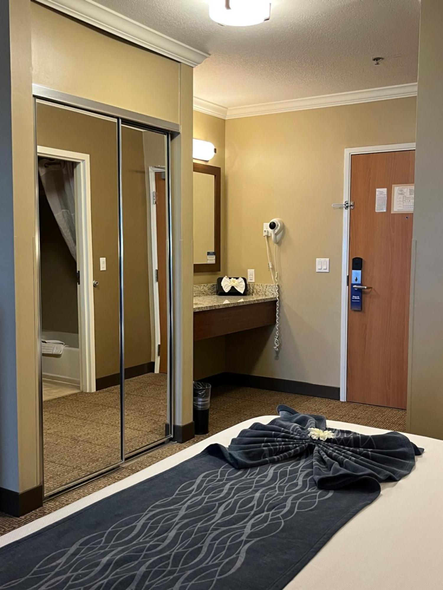 Comfort Inn & Suites Ocean Shores Buitenkant foto