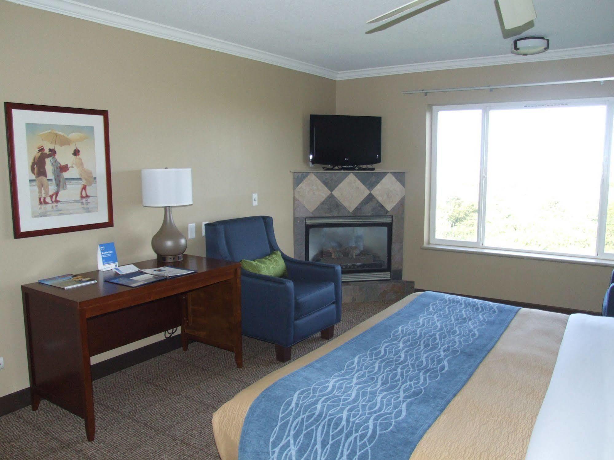 Comfort Inn & Suites Ocean Shores Buitenkant foto