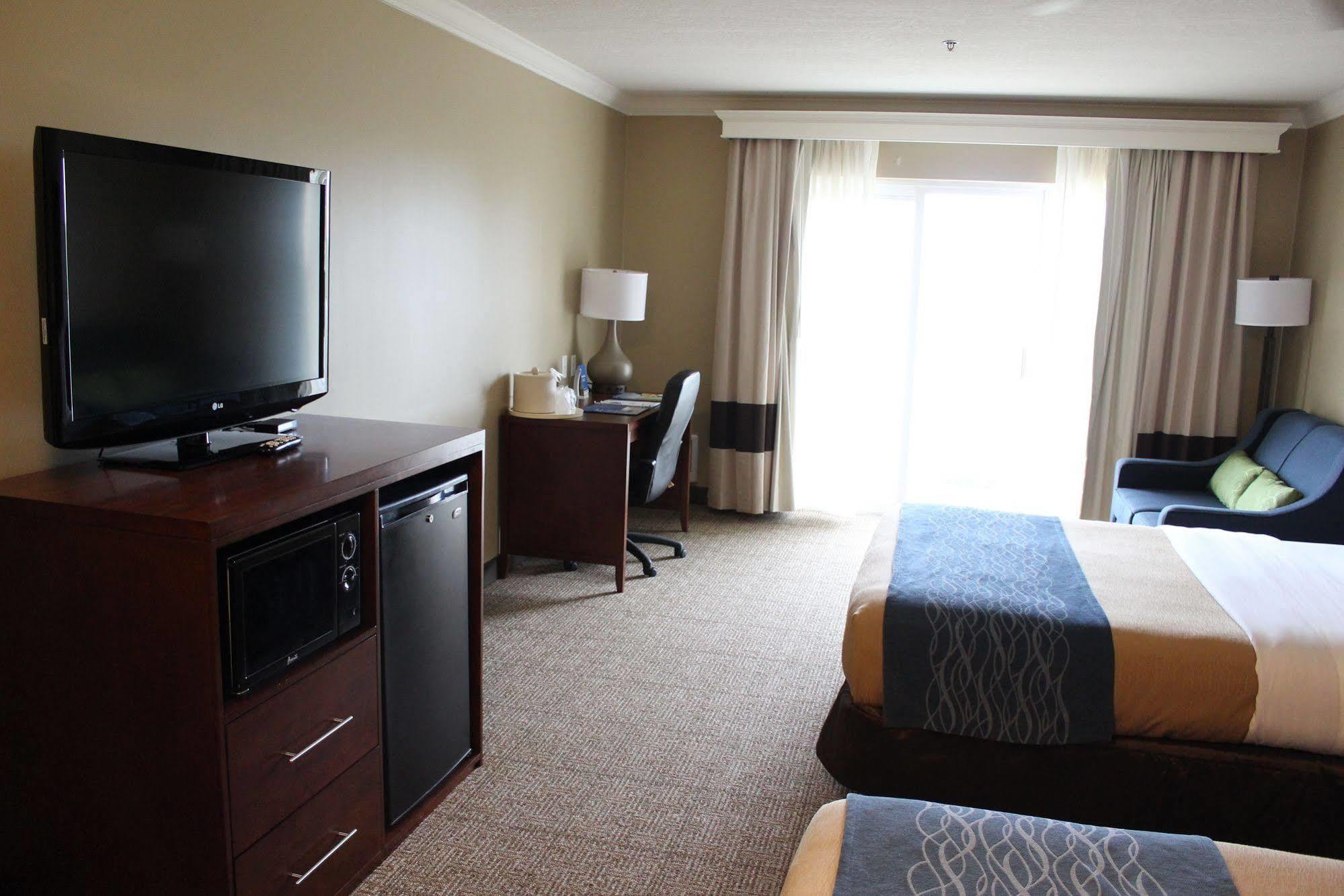 Comfort Inn & Suites Ocean Shores Buitenkant foto